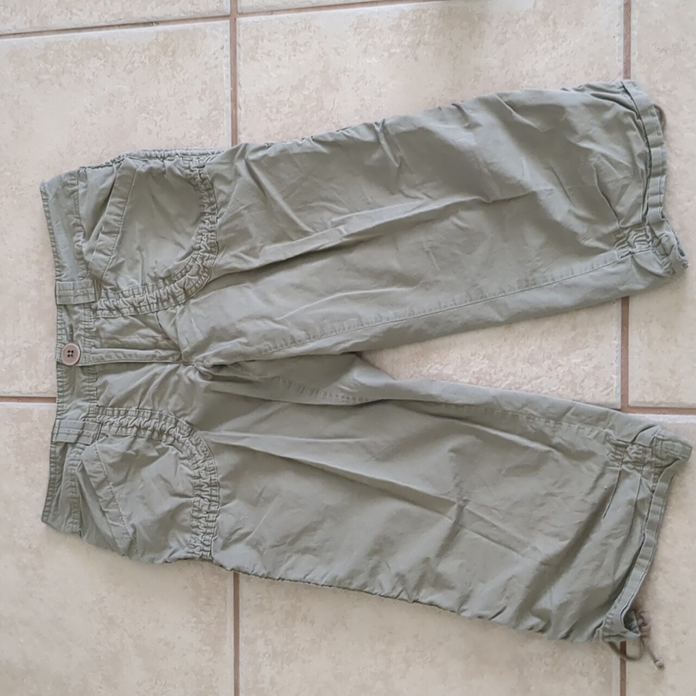 Tommy Hilfiger Green Capri's Size 8